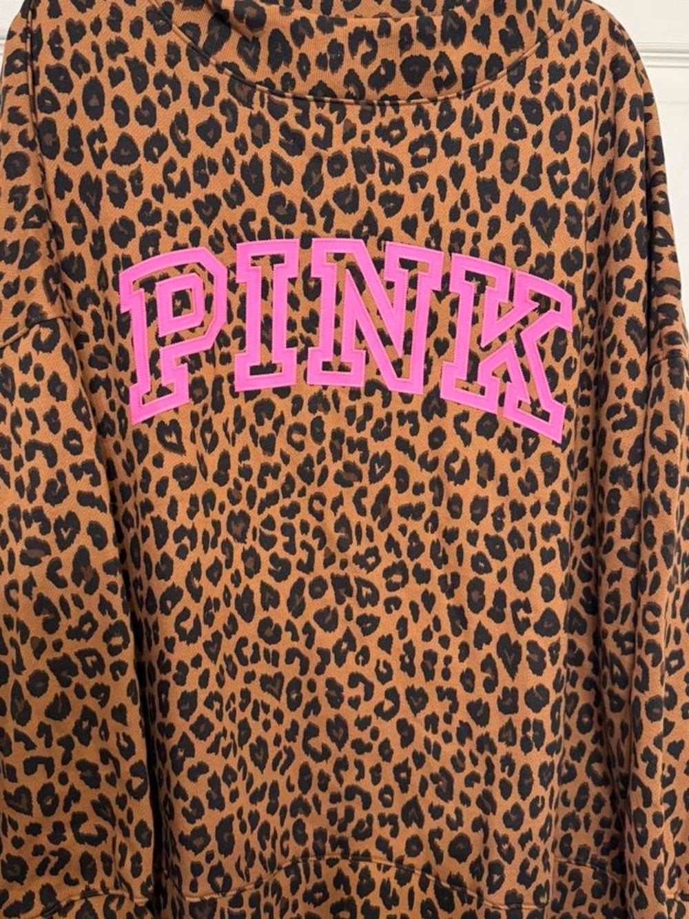 Victoria’s Secret PINK leopard print mock neck sweatshirt